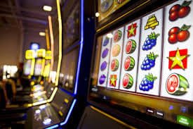 Antarmuka permainan Blackjack gudang hoki menampilkan kartu, saldo, dan tombol keputusan